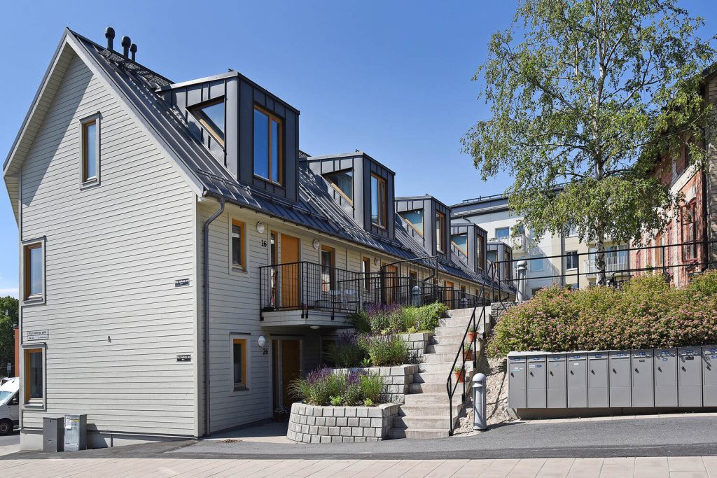 18. Tegelrenovering av skorsten till radhus